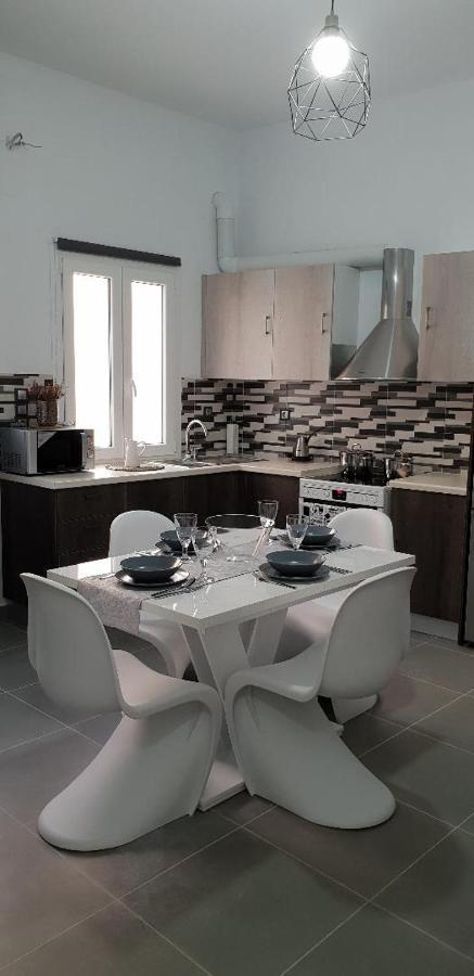 Thania'S House ,4 Minutes From The Center Of Hermoulis Ermoupoli Buitenkant foto