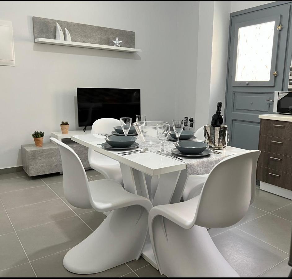 Thania'S House ,4 Minutes From The Center Of Hermoulis Ermoupoli Buitenkant foto